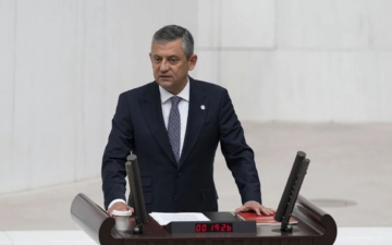YENİ Parti’de