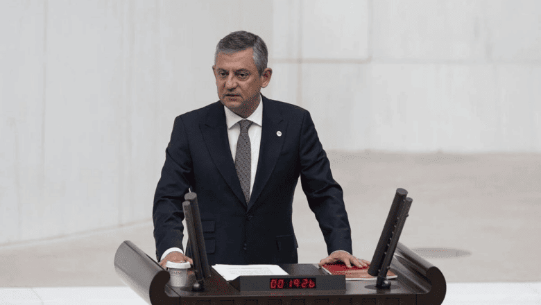 YENİ Parti’de