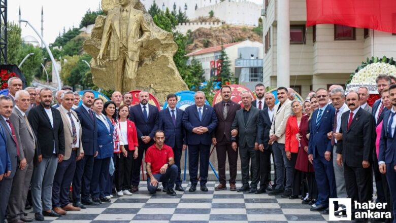 Atatürk Anıtı